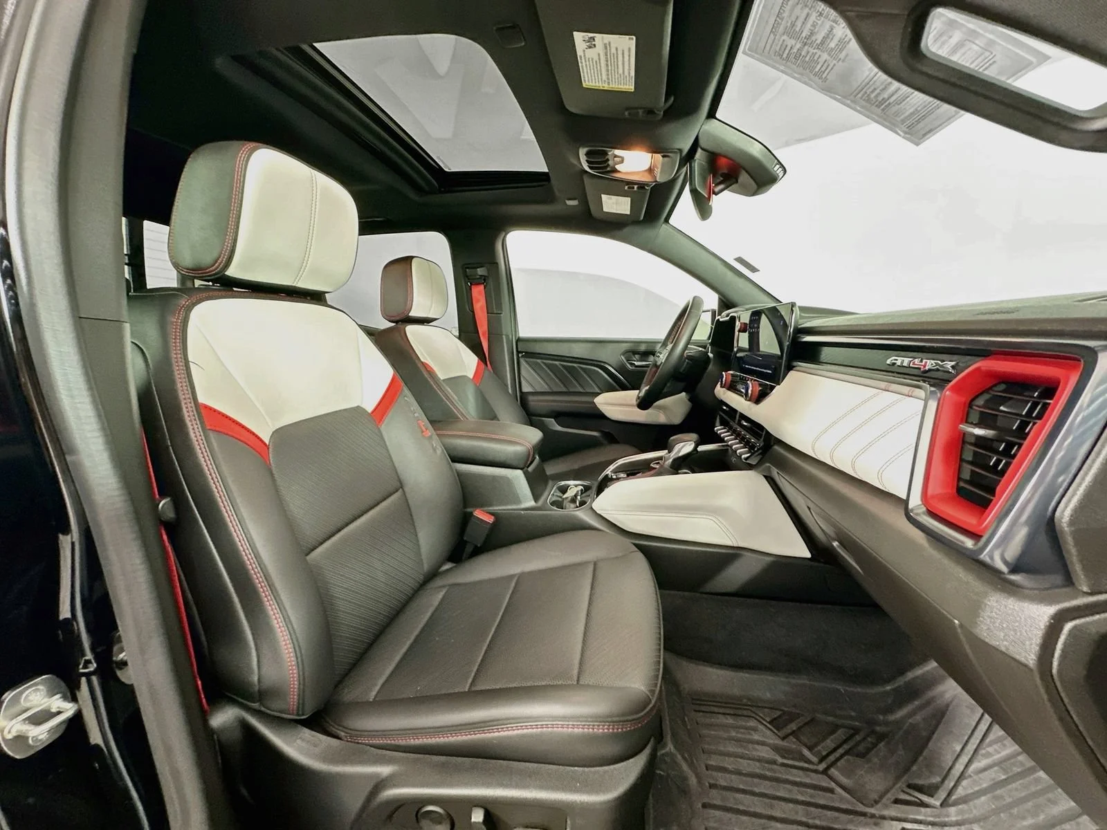 Used 2023 Onyx Black GMC AT4X image 31
