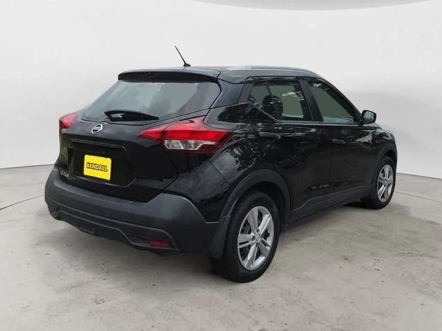 Used 2019 Super Black Nissan S image 5