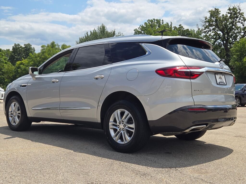 Used 2018 Silver Buick Essence image 16