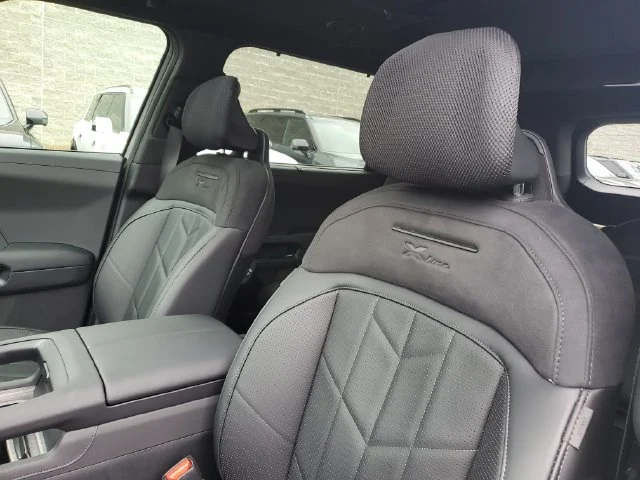 New 2027 Wolf Gray Kia X-LINE SX PRESTIGE image 16