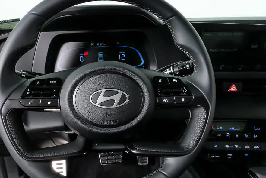 New 2026 Amazon Gray Hyundai SEL Sport Premium image 19