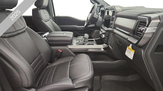 New 2025 Star White Metallic Tri-Coat Ford Platinum® image 24