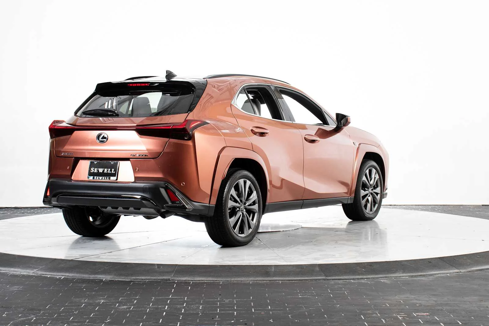 Used 2025 COPPER CREST WITH OBSIDIA Lexus F SPORT Design image 5