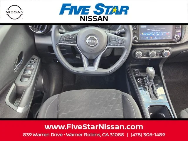 Used 2023 Gray Nissan SV image 7