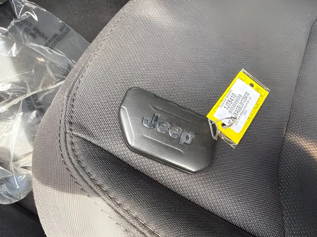 Used 2020 Gray Jeep Sport image 28