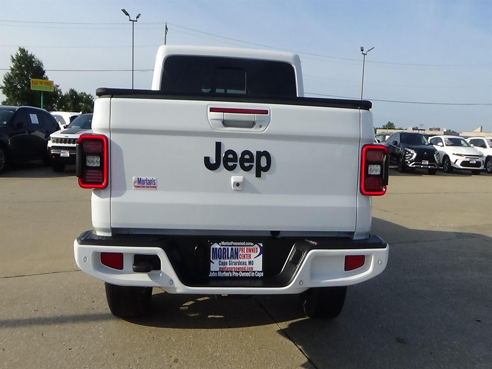Used 2023 Bright White Clear Coat (pw7) Jeep High Altitude image 7