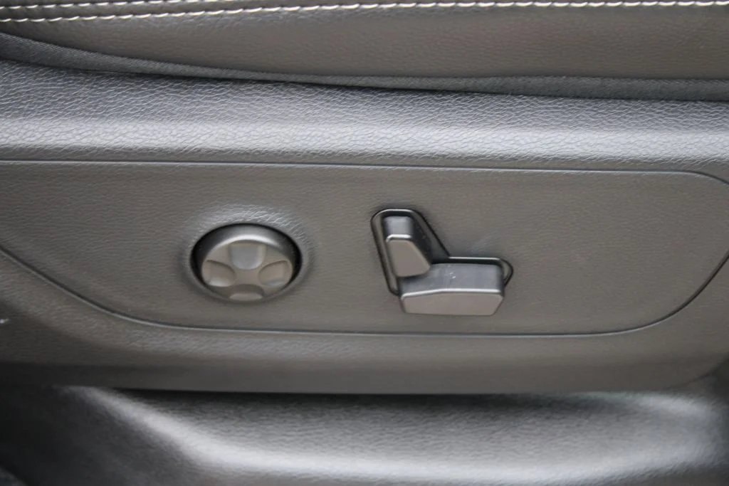 2026 RAM 1500 Rebel - Photo 13