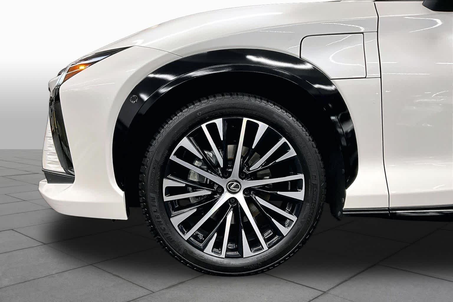 Certified Used 2023 EMINENT WHITE PEARL Lexus Luxury image 11