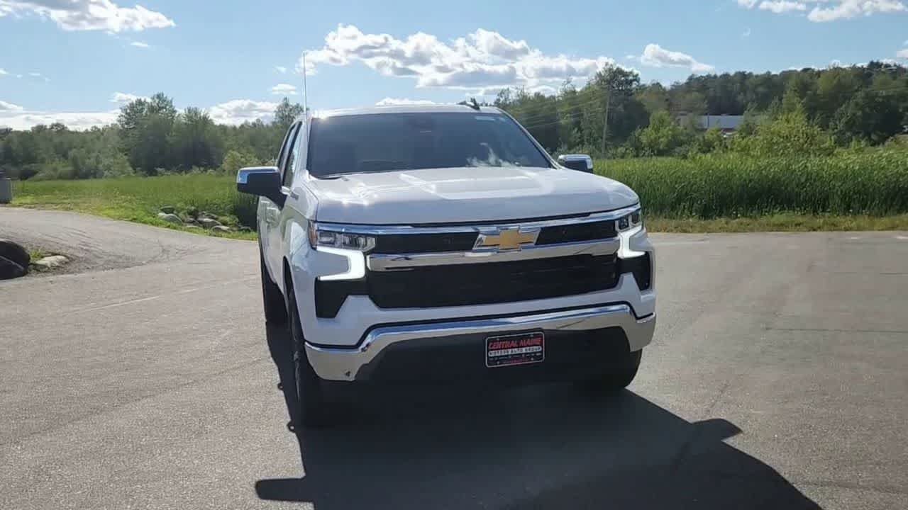 New 2026 Summit White Chevrolet LT (2FL) image 7