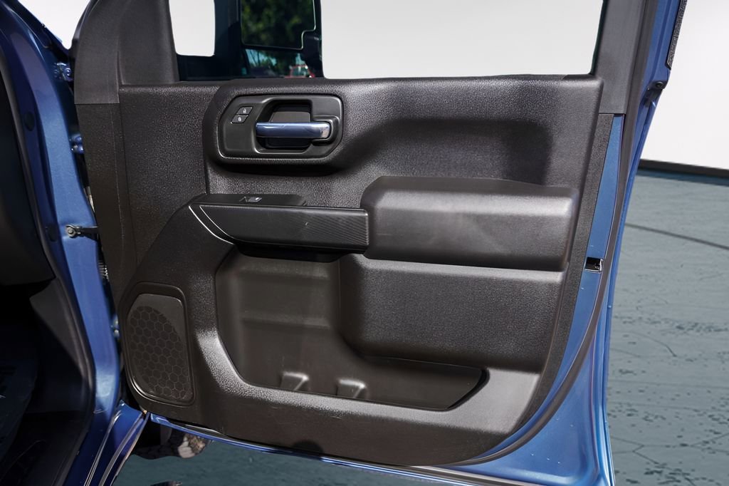 Used 2025 Lakeshore Blue Metallic Chevrolet Custom image 29