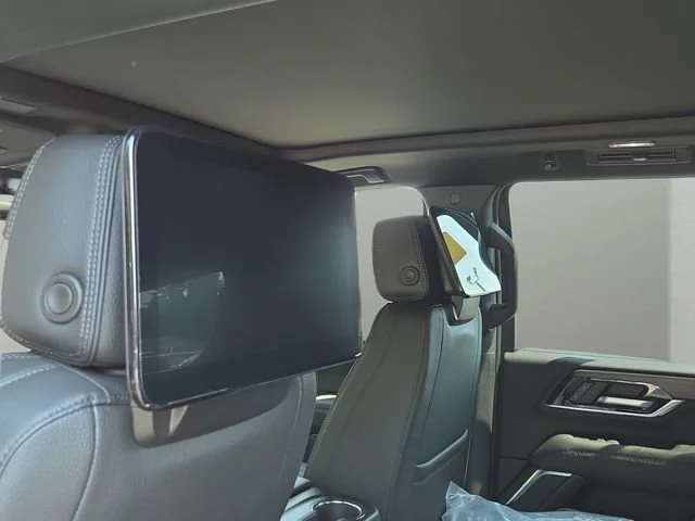2026 GMC Yukon Denali - Photo 14