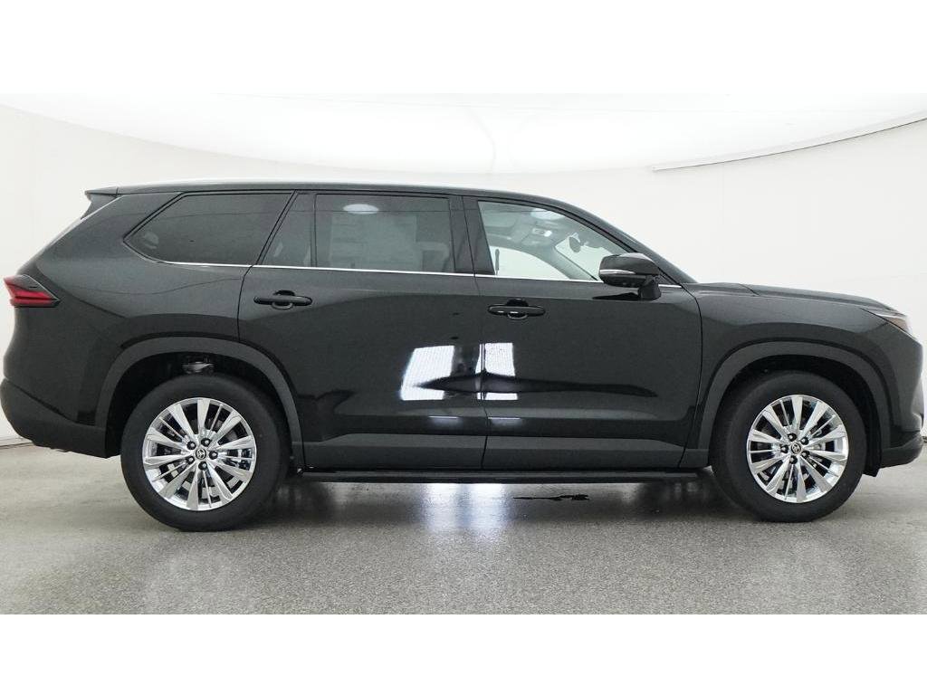 New 2026 Midnight Black Metallic Toyota Platinum image 27