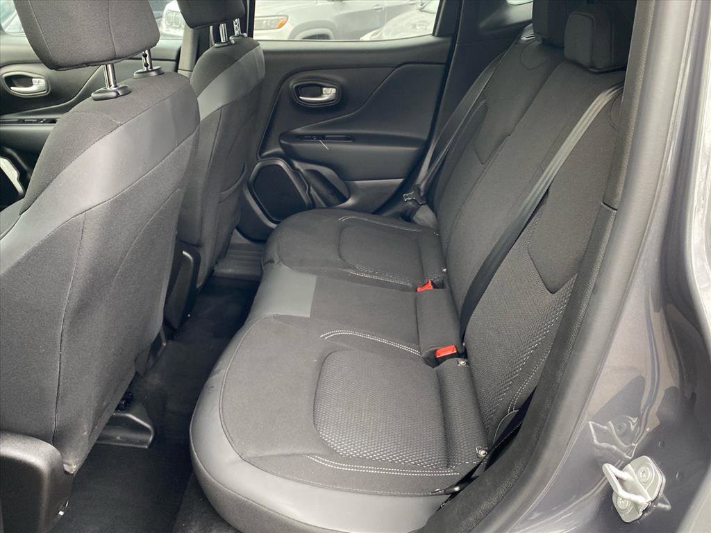 Certified Used 2023 Graphite Gray Jeep Latitude image 23