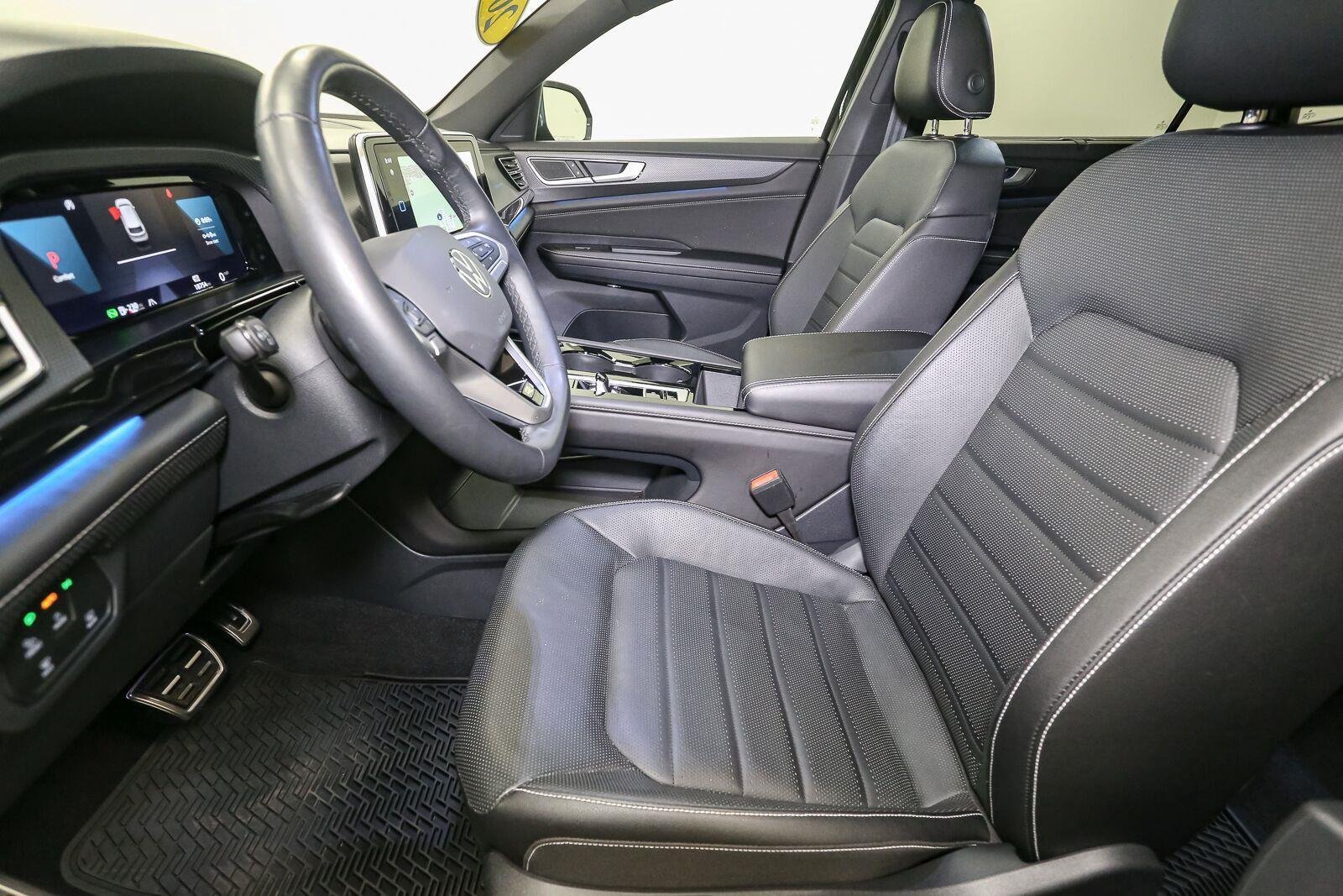 Used 2026 Deep Black Pearl Volkswagen 2.0T SEL R-Line Black image 46