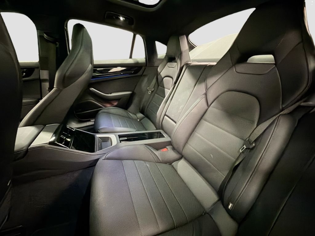Used 2025 White Porsche 4 image 25