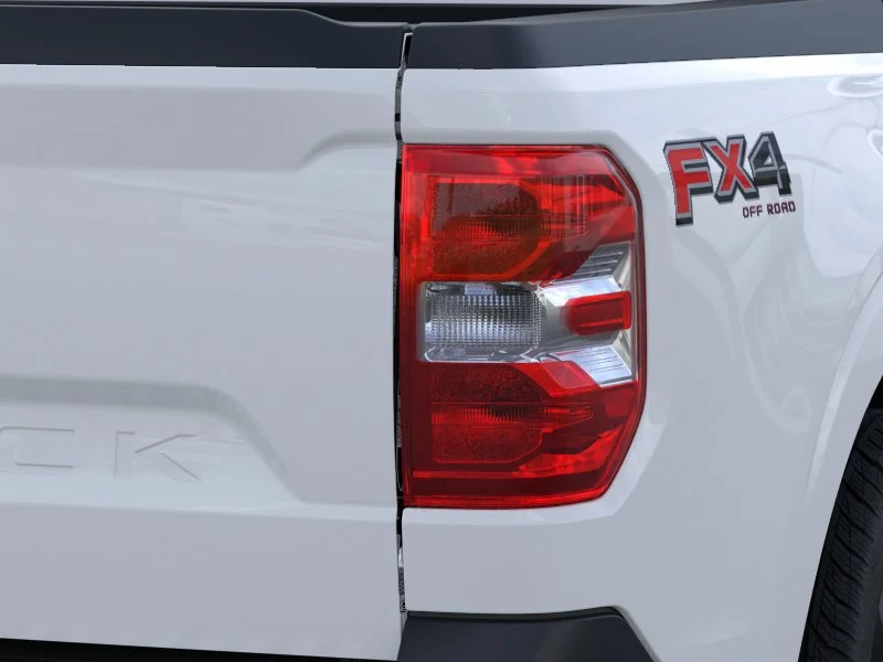 New 2025 Oxford White Ford XLT image 43