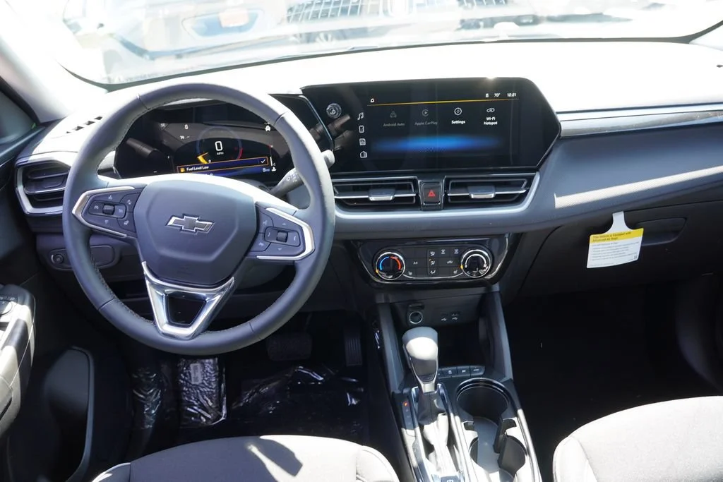 New 2026 Mosaic Black Metallic Chevrolet LT image 12