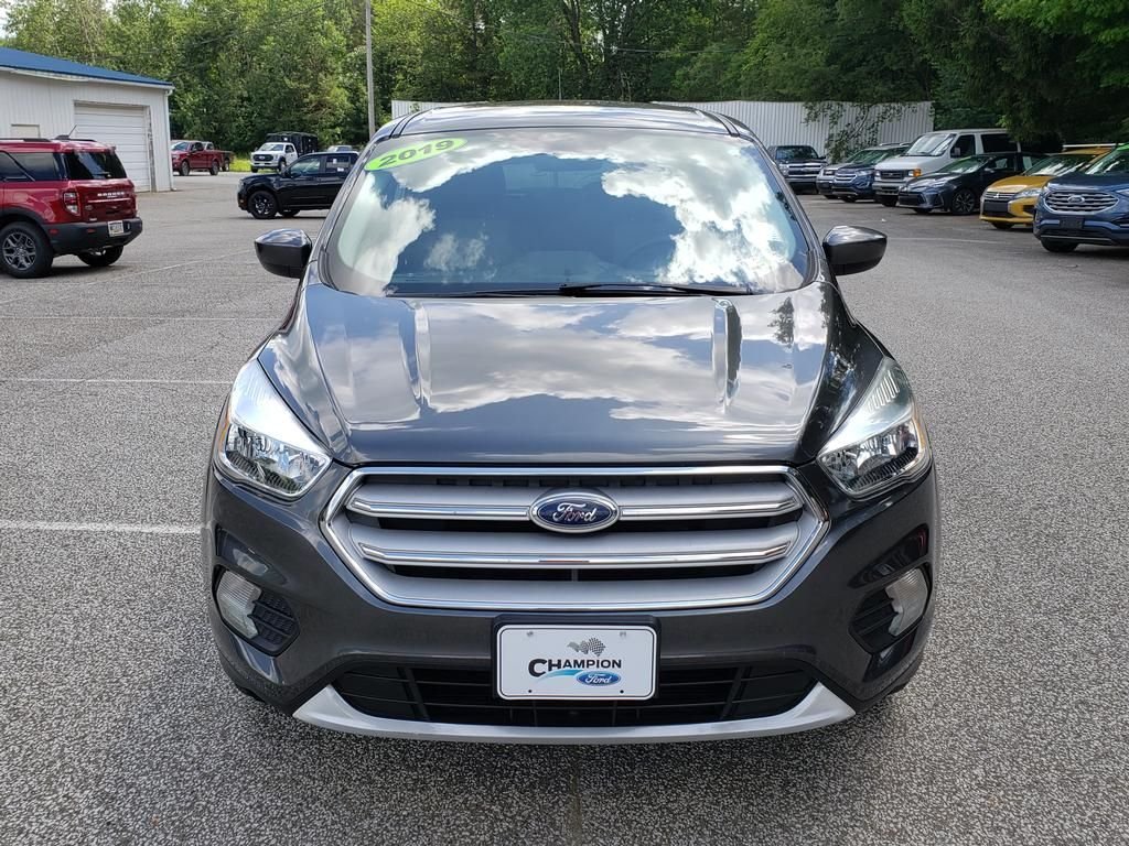 Used 2019 Ford Escape SE with VIN 1FMCU9GD7KUB76193 for sale in Edinboro, PA