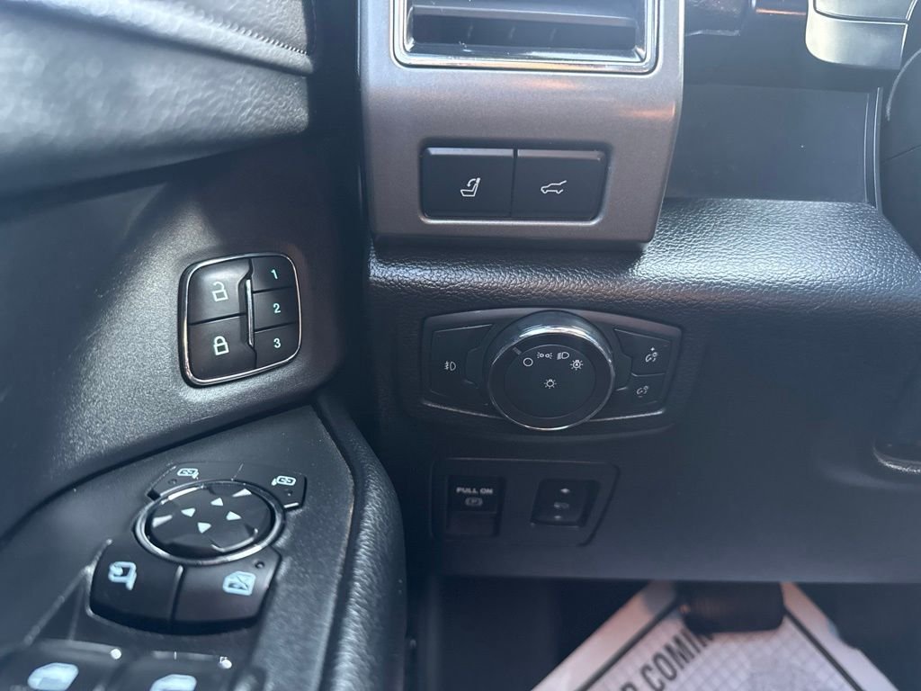 Used 2019 Magnetic Ford XLT image 20