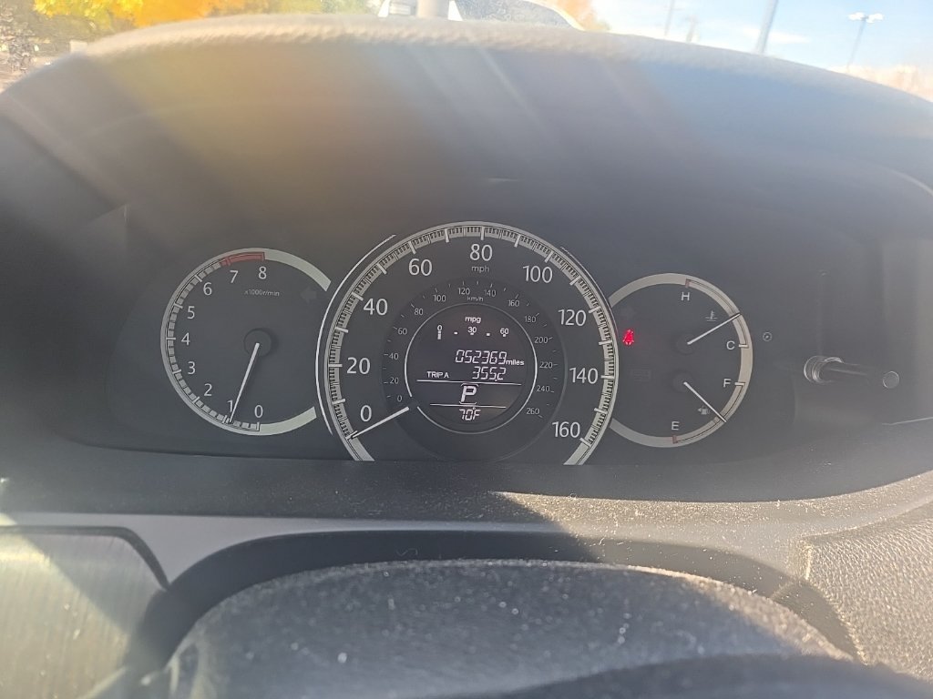 Used 2015  Honda EX image 12