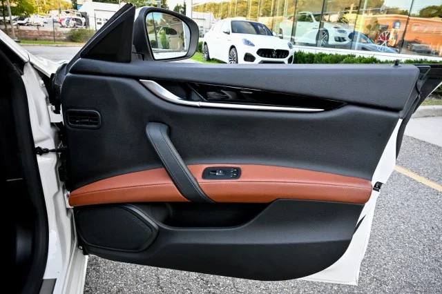 Used 2022 BLUE Maserati Modena Q4 ~~ image 34