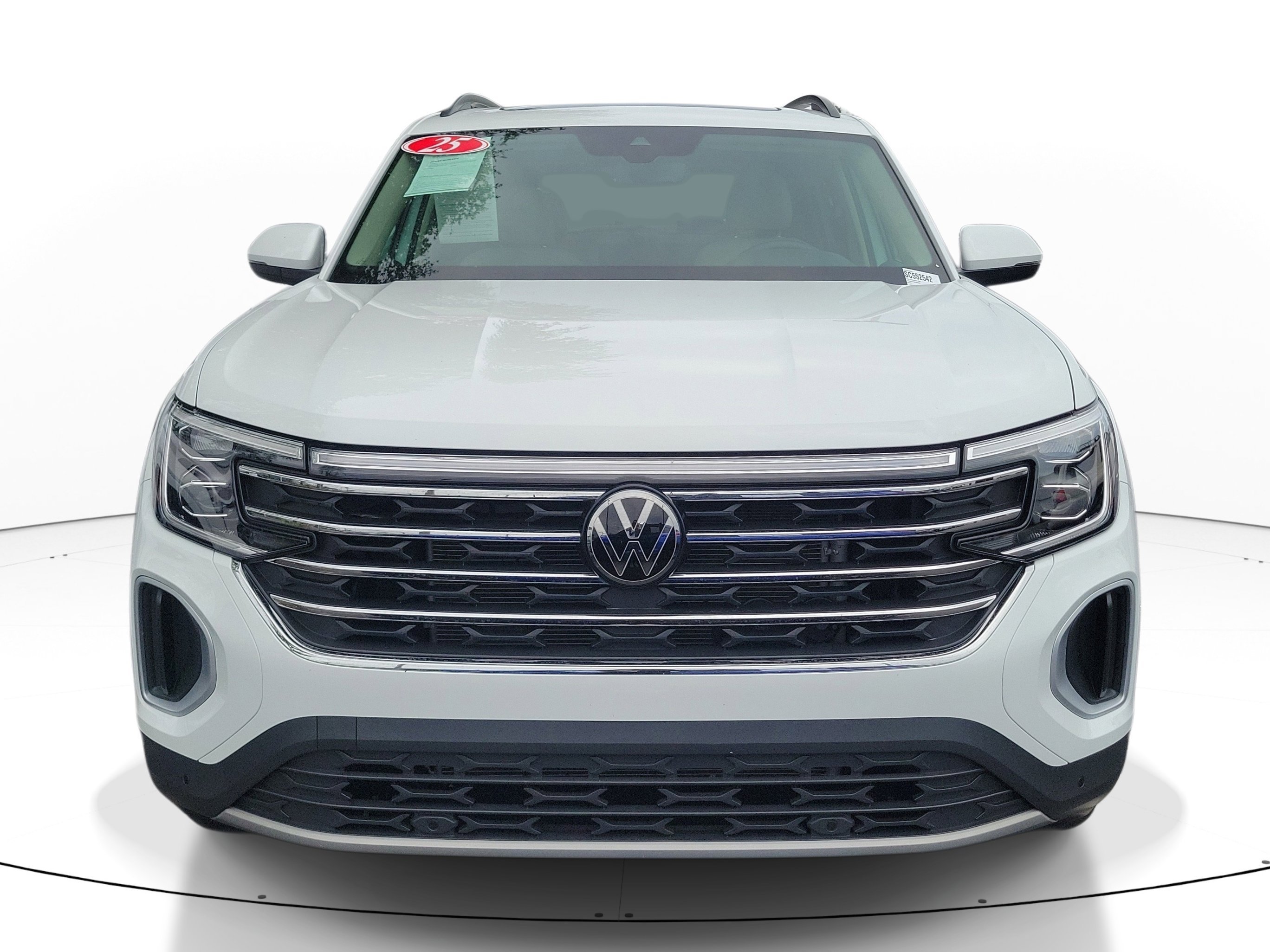 Used 2025 Pure White Volkswagen 2.0T SE w/Technology image 1