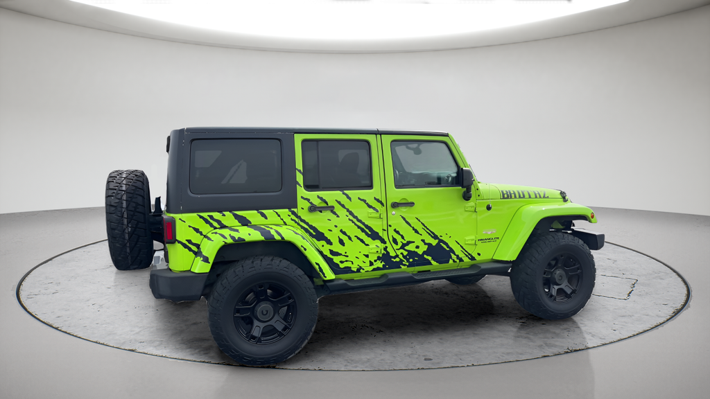 Used 2013 Green Jeep Unlimited Sahara image 4