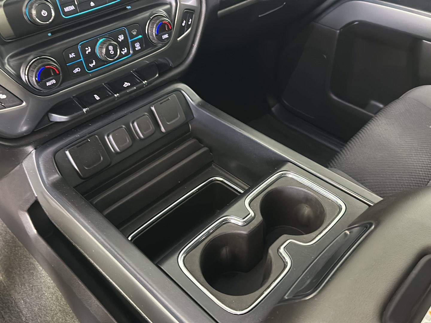Used 2018 Black Chevrolet LT image 27