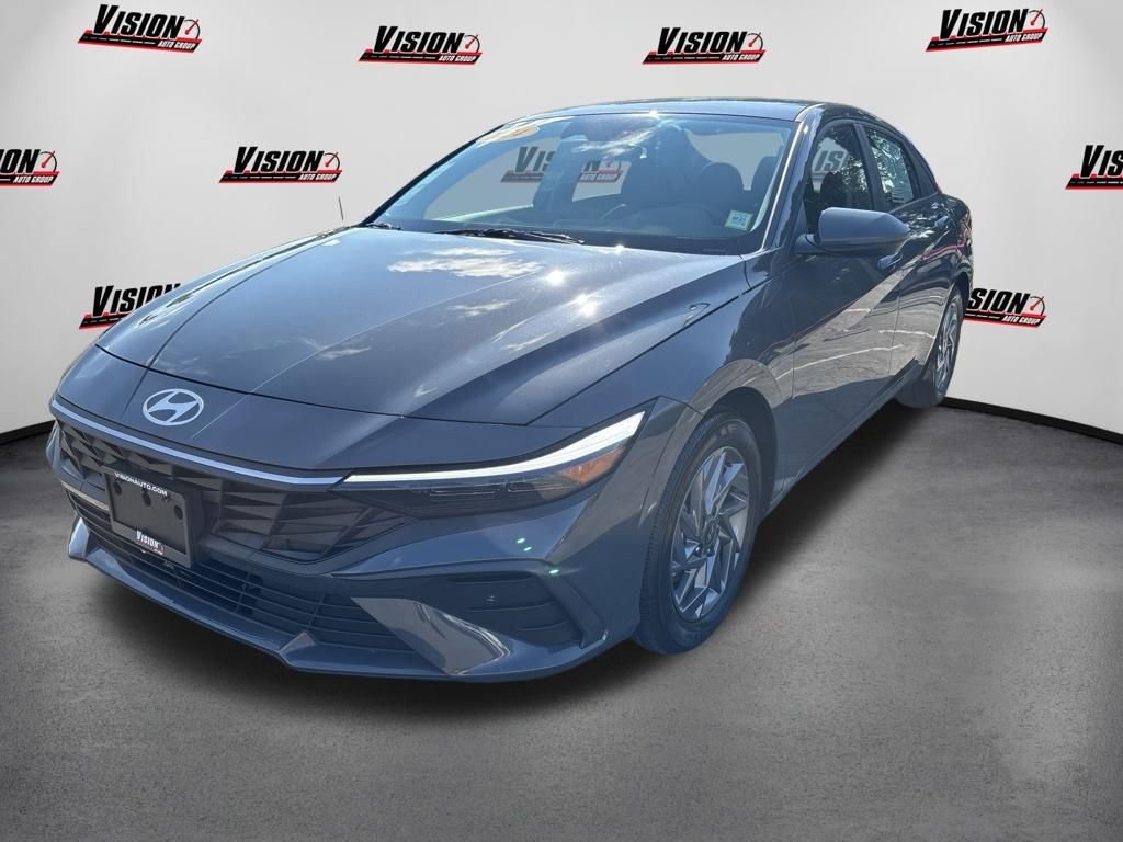 Certified Used 2024 Gray Hyundai SEL image 1