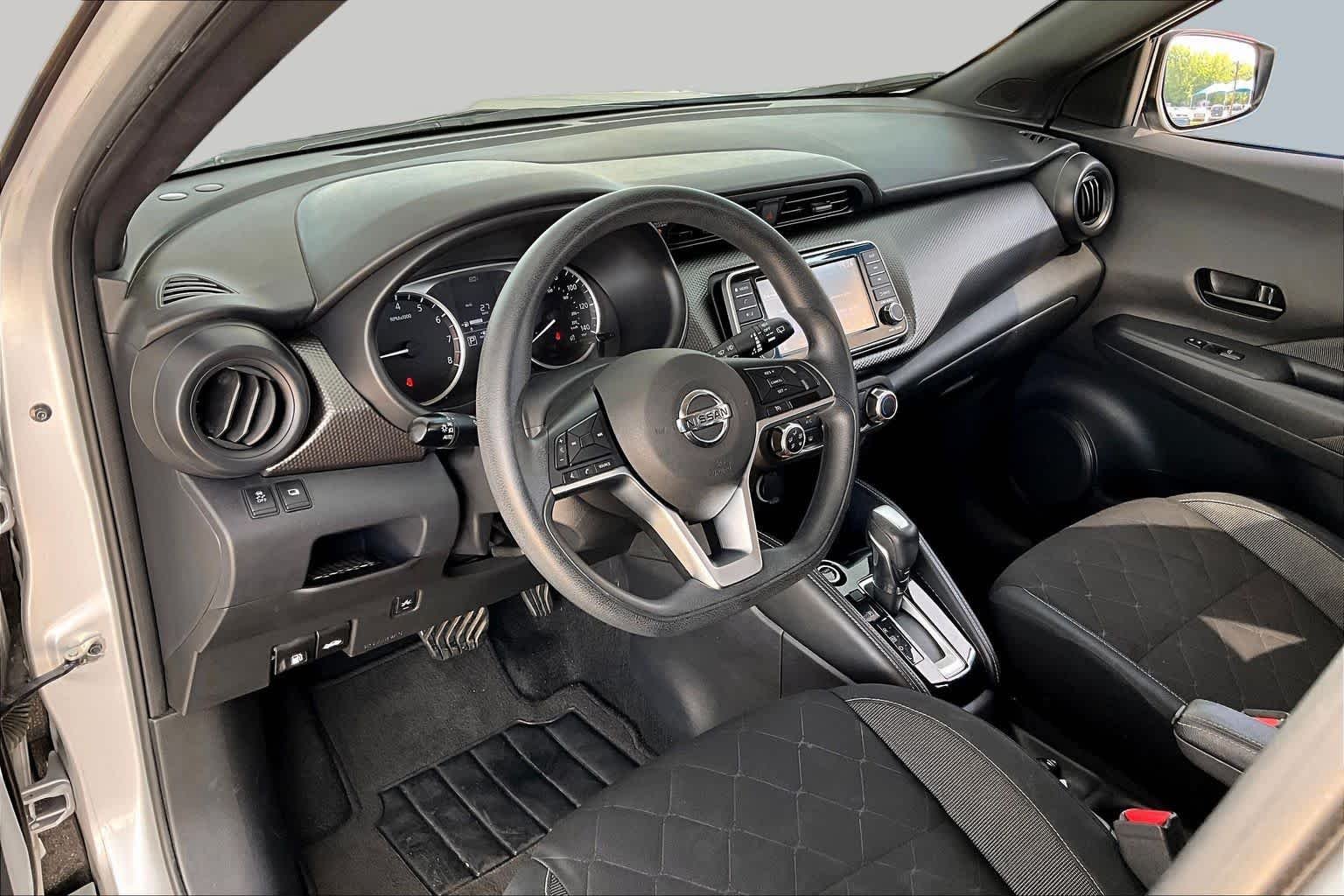 Used 2019 Brilliant Silver Metallic Nissan S image 17