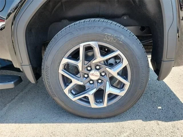 New 2026 Onyx Black GMC SLT image 31