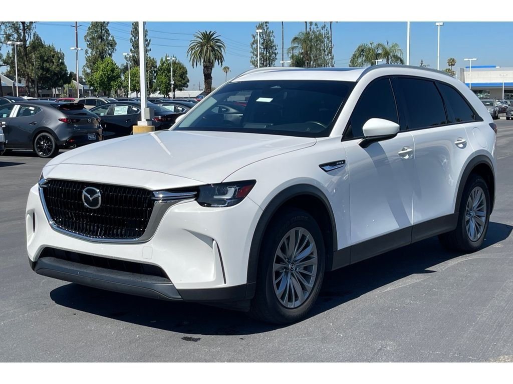 Used 2024 Rhodium White Premium Mazda Preferred image 2
