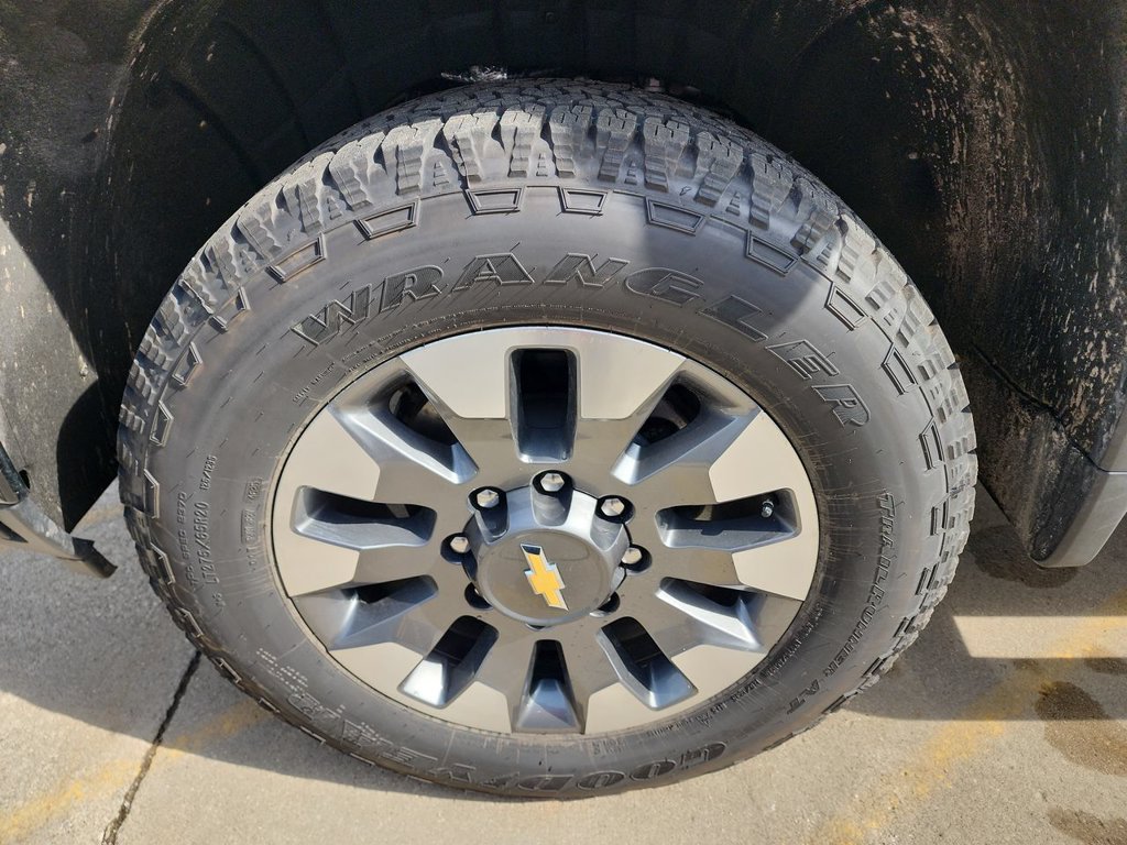 2026 Chevrolet Silverado 2500 HD Custom - Photo 10