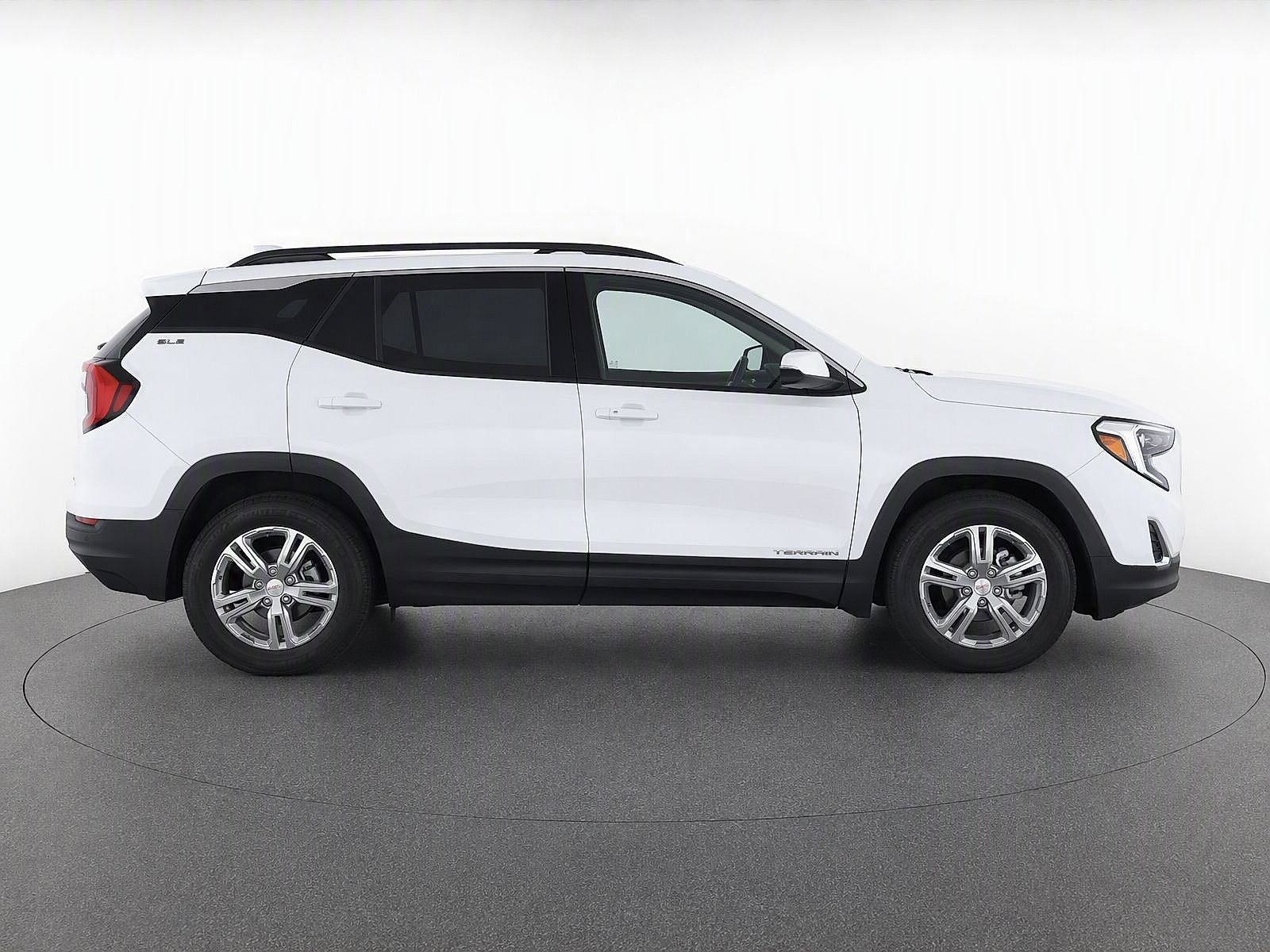 Used 2020 SUMMIT WHITE GMC SLE image 8