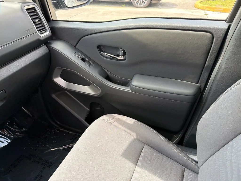 Used 2024 White Nissan SV image 29