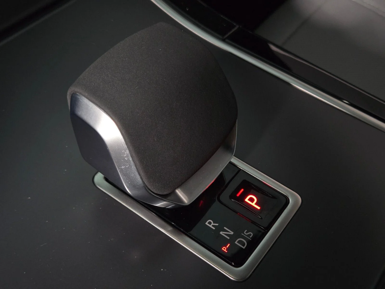 2024 Land Rover Range Rover Velar Dynamic SE - Photo 32