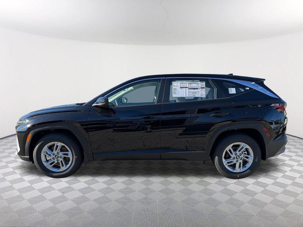 New 2026 Black Hyundai SE FWD image 8
