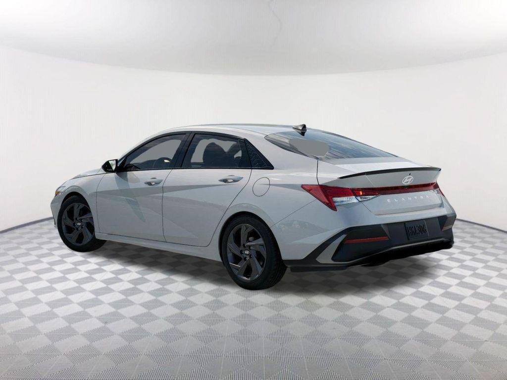 New 2026 White Hyundai SEL Sport image 5