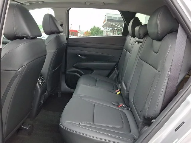 New 2026 Silver Hyundai SEL Premium image 9