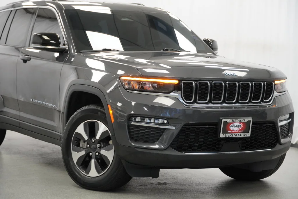 Used 2023 Gray Jeep 4xe image 6
