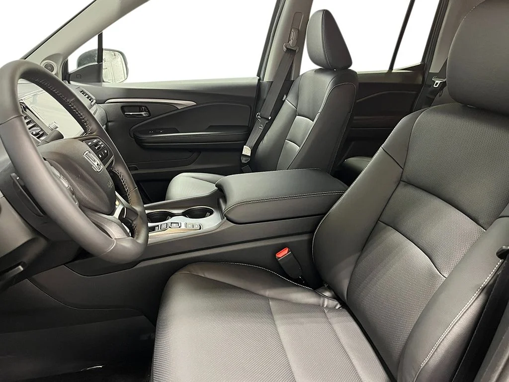 New 2026 Sonic Gray Pearl Honda RTL image 18