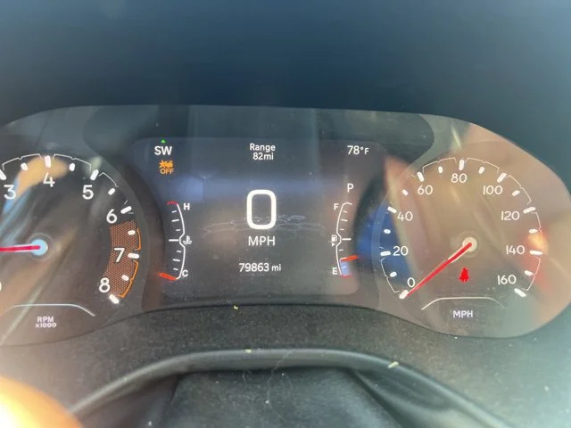 Used 2022 Gray Jeep Limited image 6