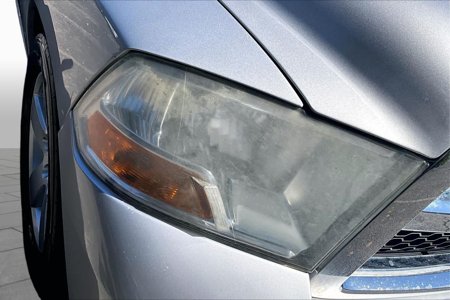 Used 2011 Bright Silver Metallic Ram SLT image 26
