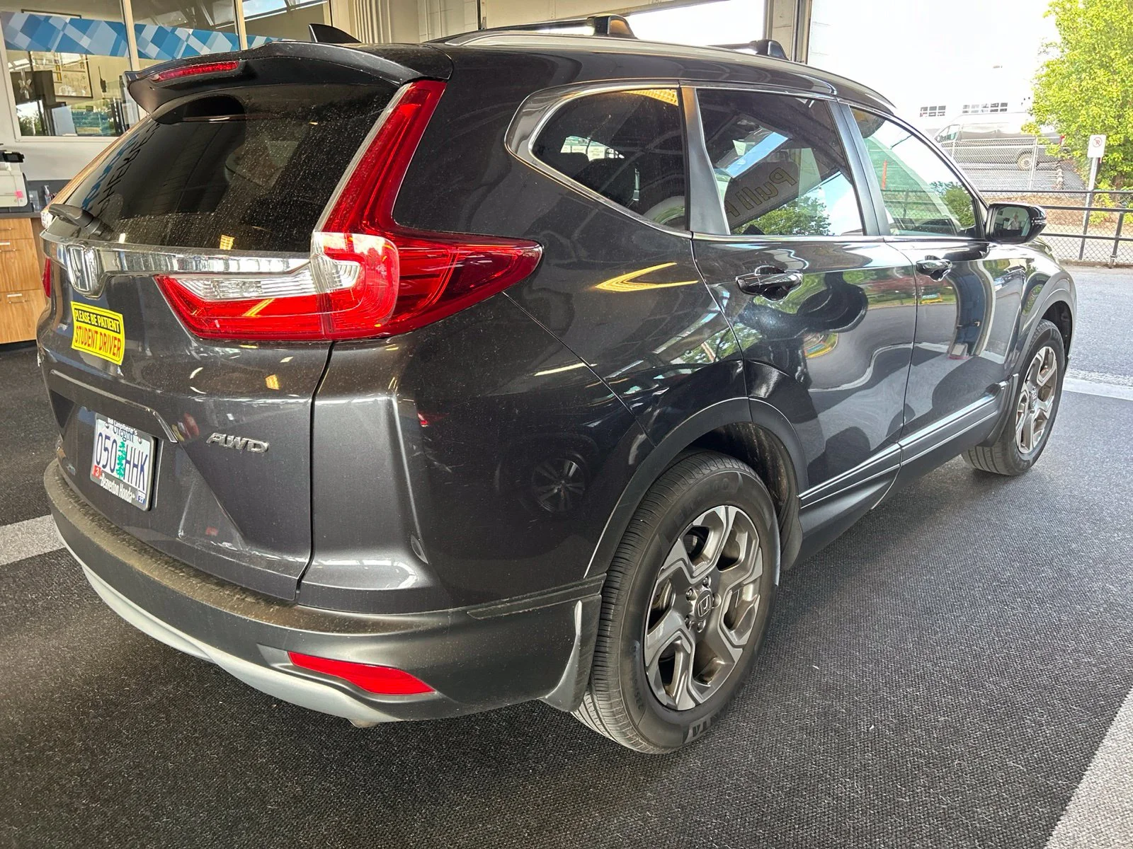 Used 2018 Obsidian Blue Pearl Honda EX-L image 4