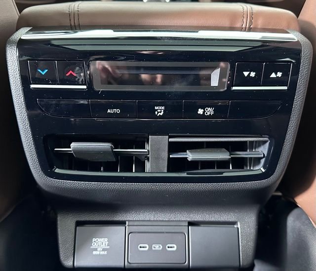 New 2026 Liquid Carbon Metallic Acura Technology Package image 22