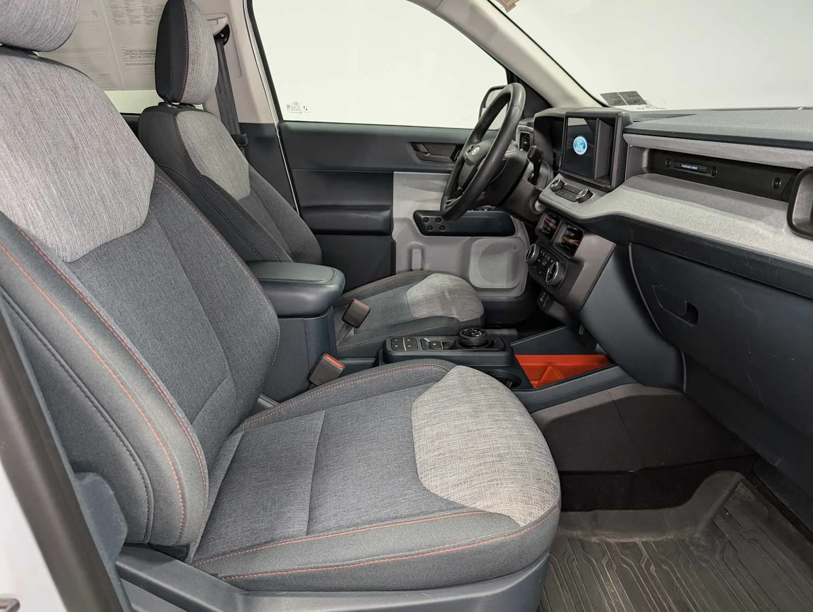 Used 2023 Oxford White Ford XLT image 43