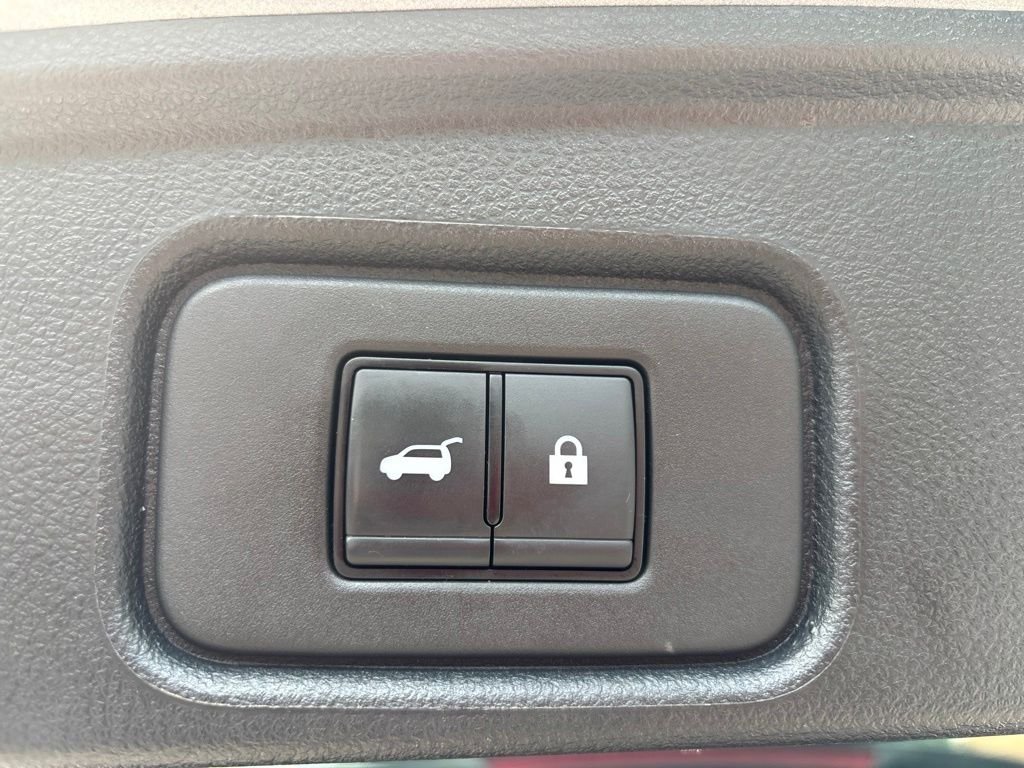 Used 2024 Gray Nissan SL image 7