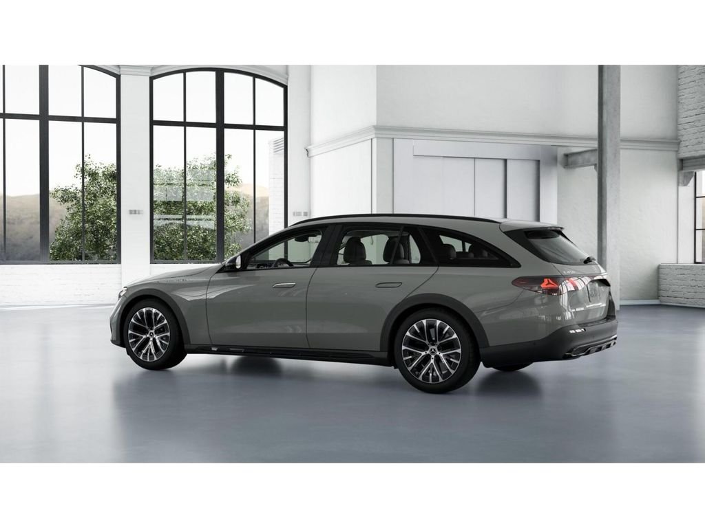 Certified Used 2025 MANUFAKTUR Alpine Grey Mercedes-Benz  image 31