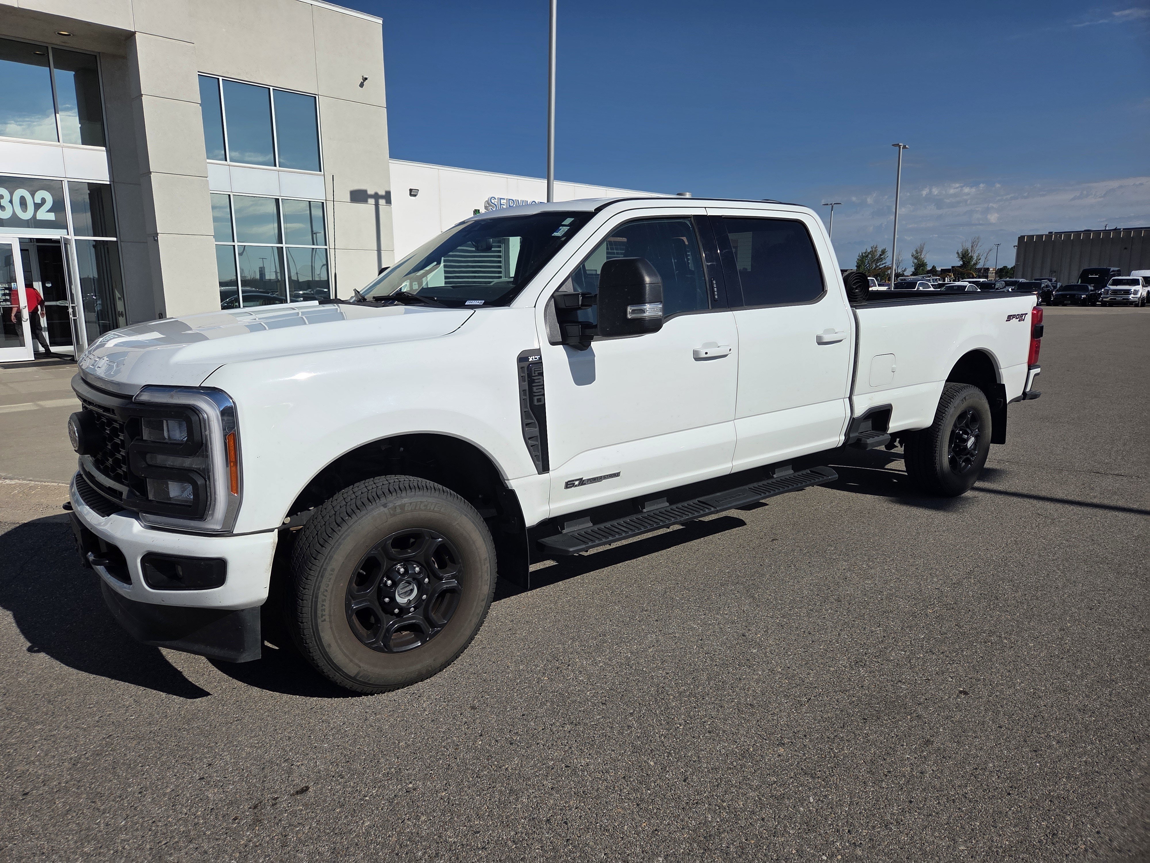 Used 2023 Oxford White Ford XLT image 2