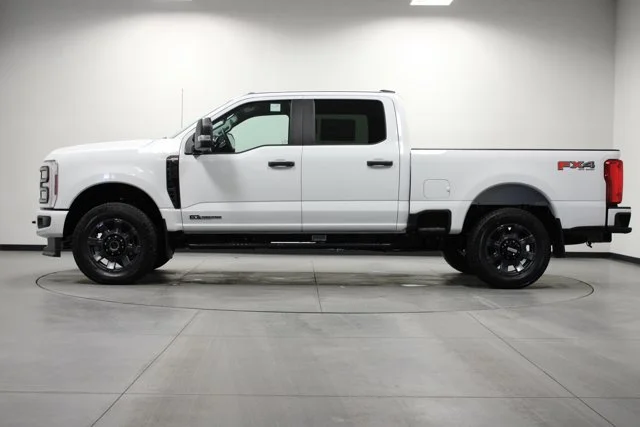 New 2026 Oxford White Ford F-250® XL image 27